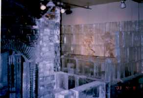 ドンキホーテとダルシネアの氷彫刻